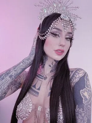 Emma Vauxdevil