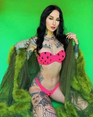 Emma Vauxdevil