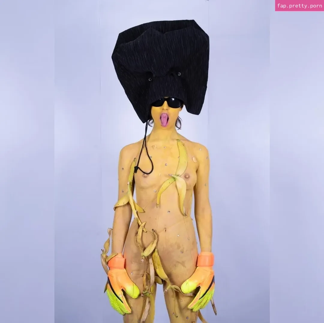 Erin van Dongen - Photo #01