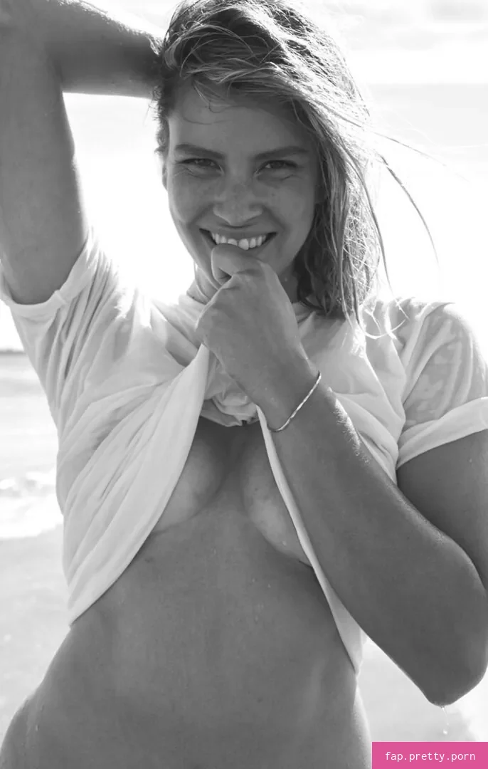 Elle Wagner - Photo #05