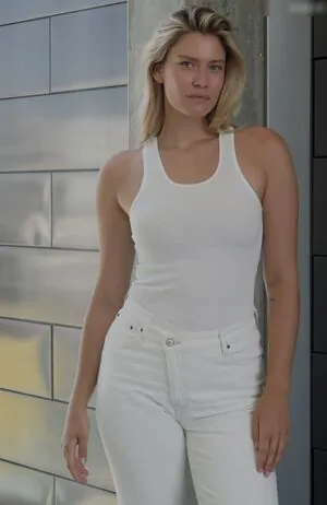 Elle Wagner