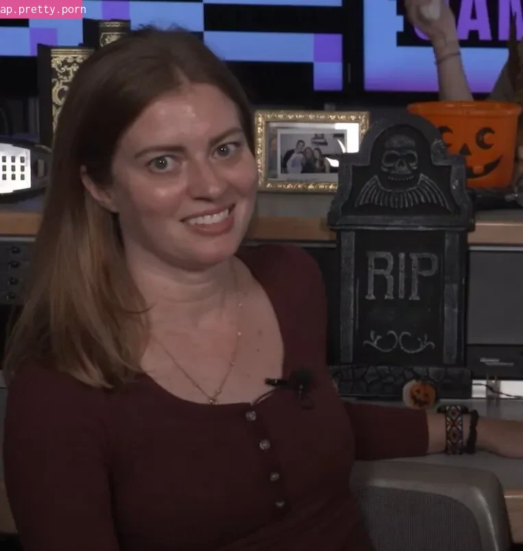 Elyse Willems - Photo #21