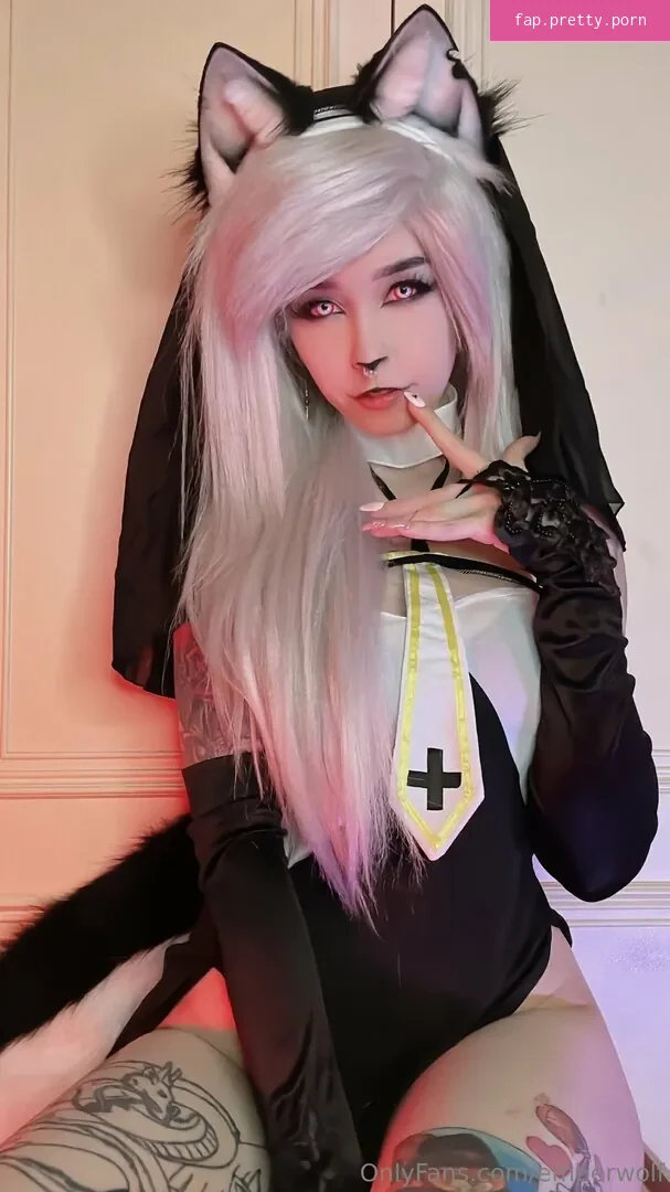 Ember Wolf - Photo #01