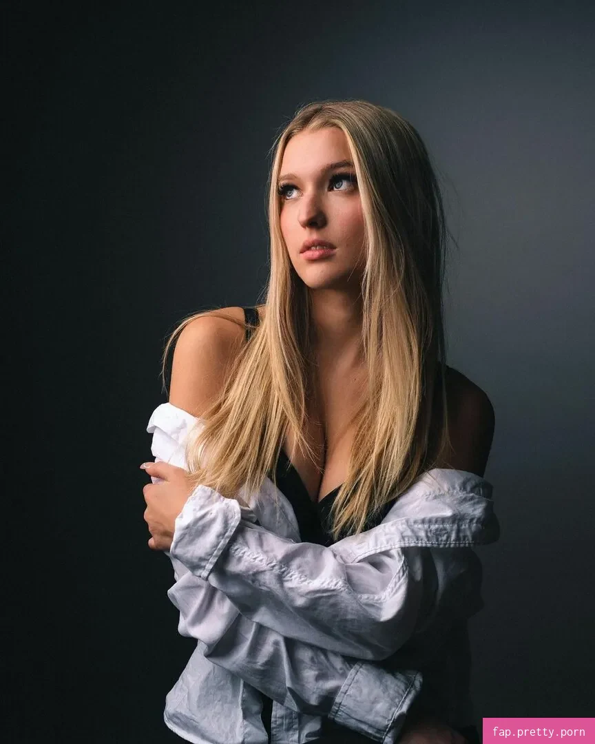 Emma Welyki - Photo #48