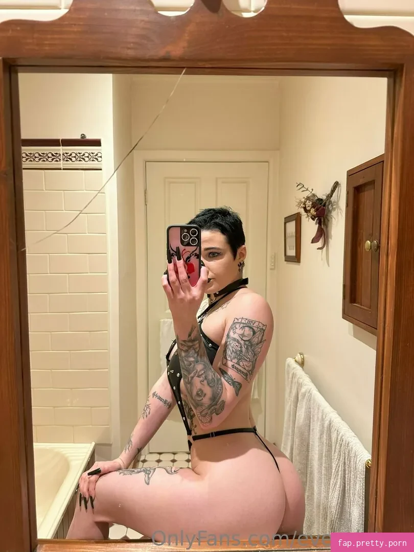 Eve.winters - Photo #31