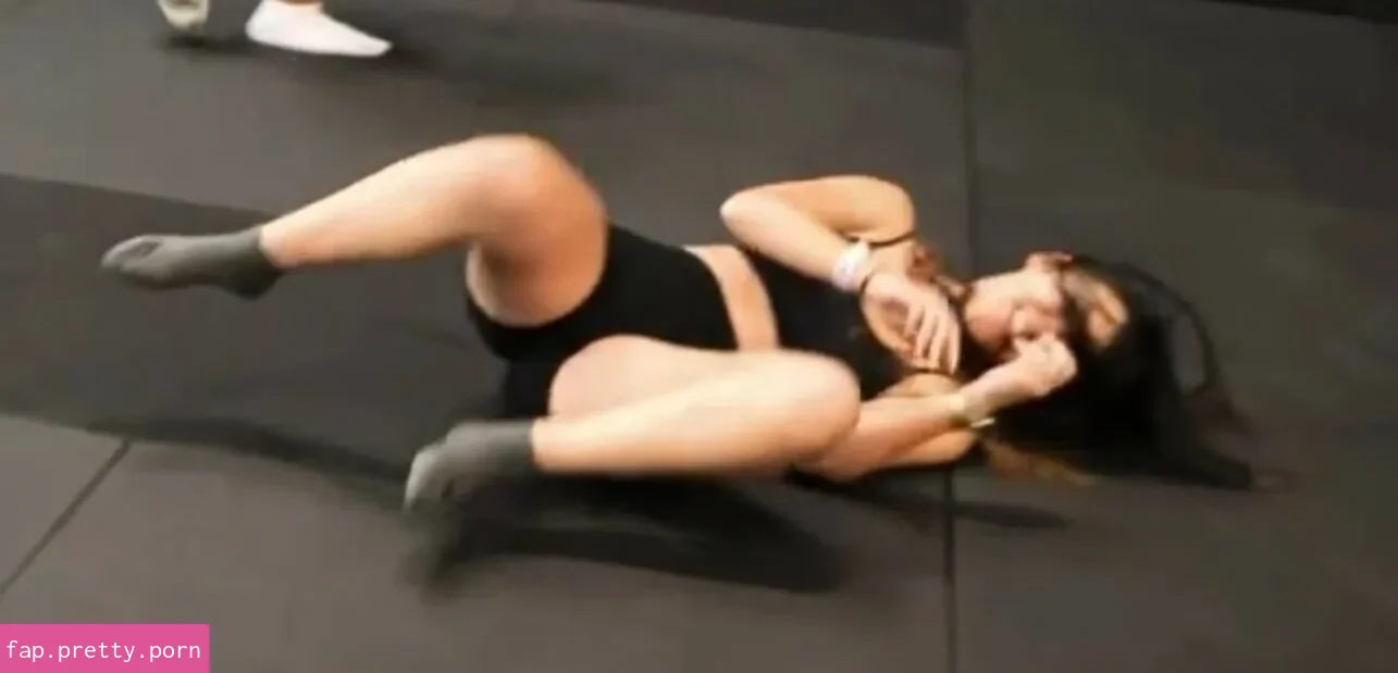 ExtraEmily - Photo #16