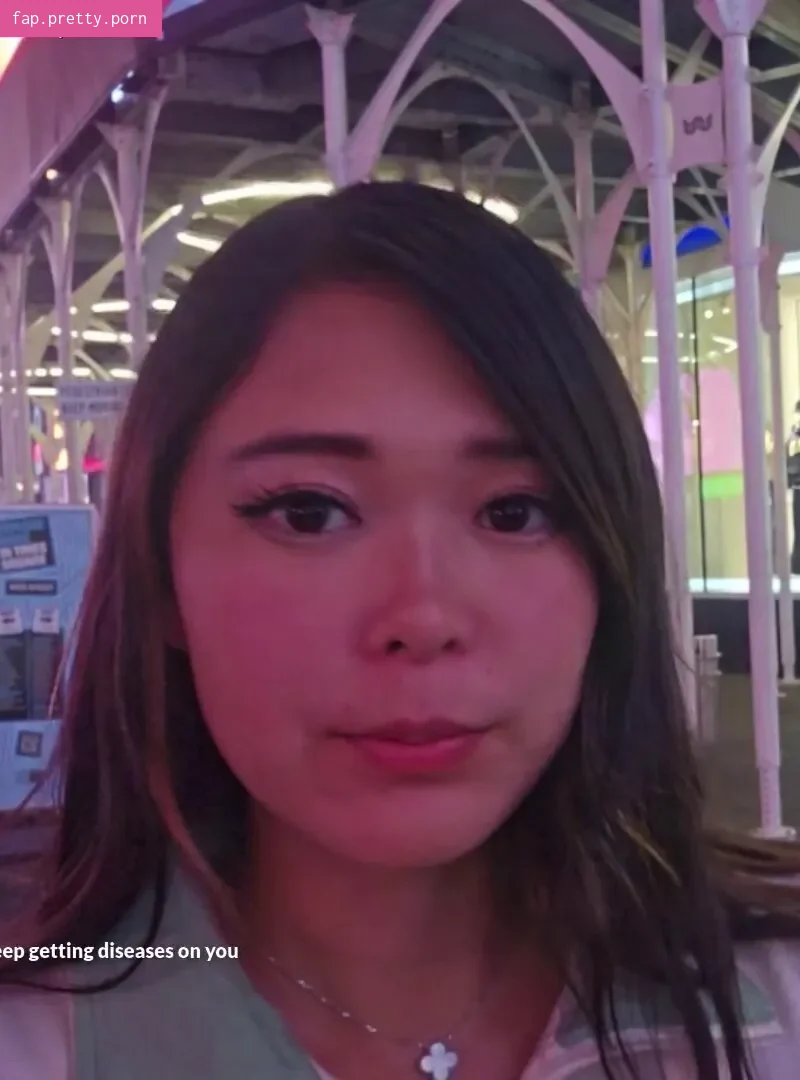 ExtraEmily - Photo #10