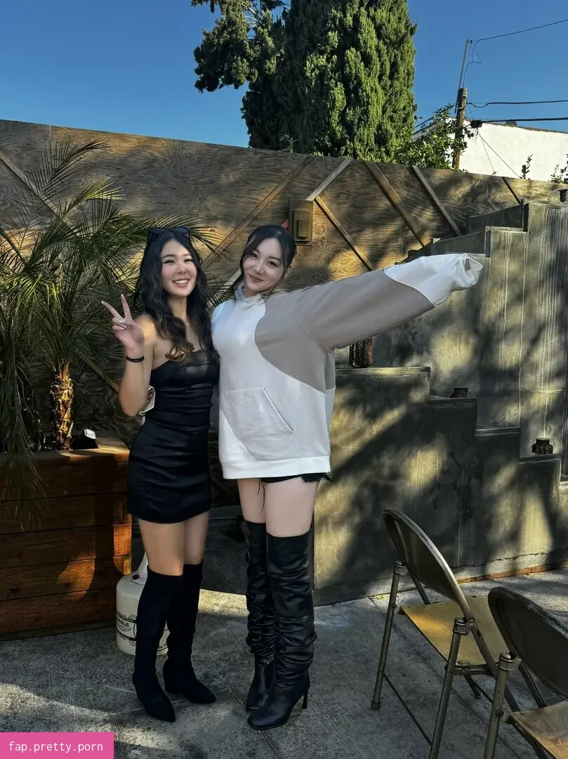 ExtraEmily - Photo #39
