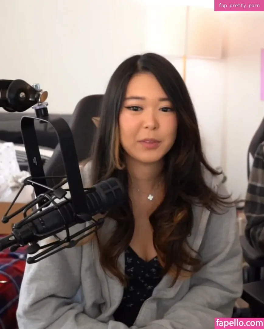 ExtraEmily - Photo #82