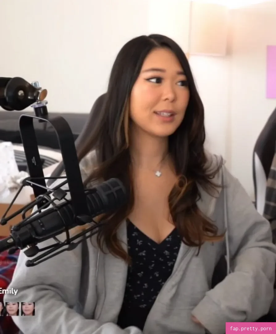 ExtraEmily - Photo #84