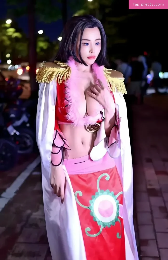 Echo Yue - Photo #74