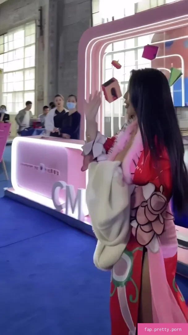 Echo Yue - Photo #84