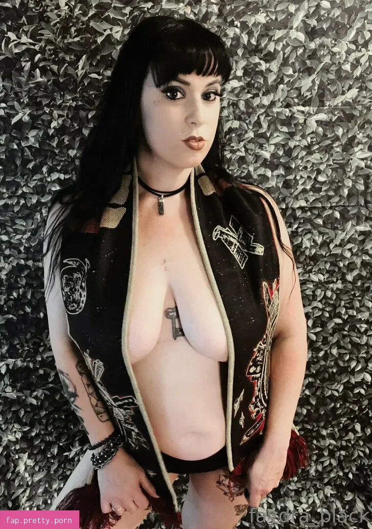faydra_black - Photo #01