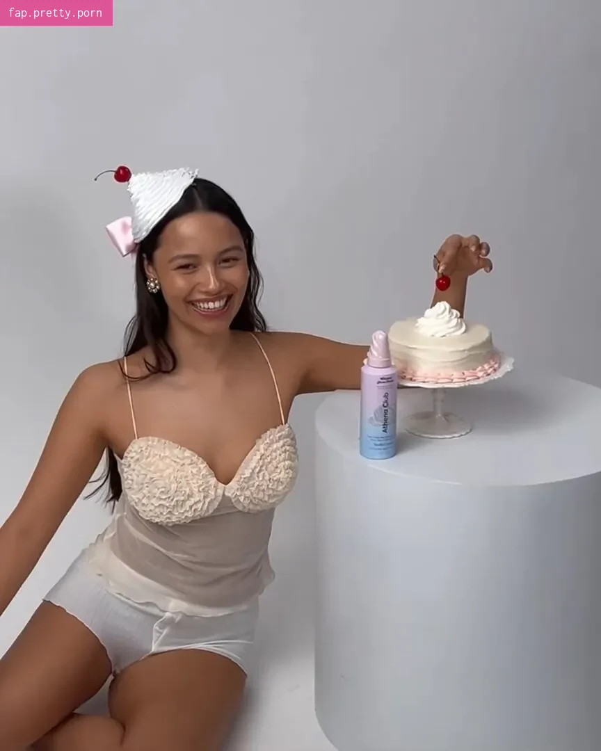 Fiona Barron - Photo #59