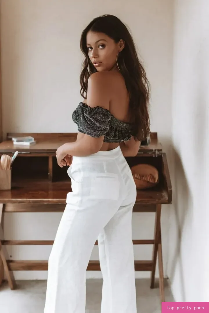 Fiona Barron - Photo #32