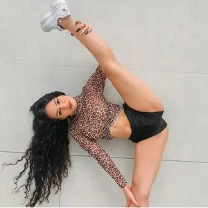 Flexible Beauties