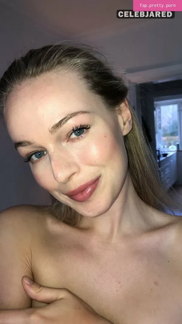 Frederikke Bach - Photo #49