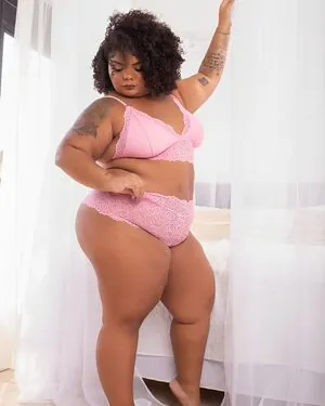 Flora Cruz
