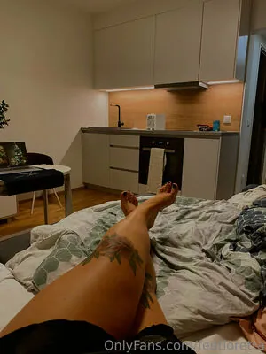 feetloretta