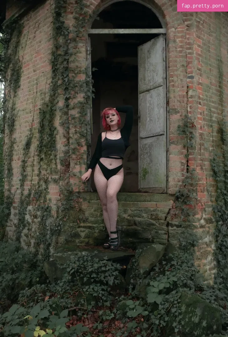 feyafernfree - Photo #02