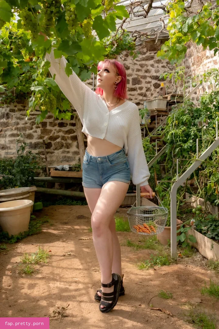 feyafernfree - Photo #03