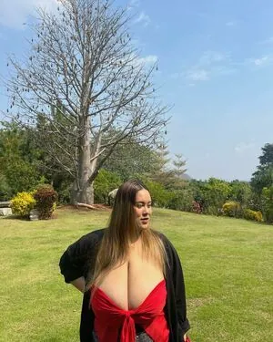 fhong_fionax
