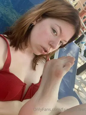 fairy.girl.feet