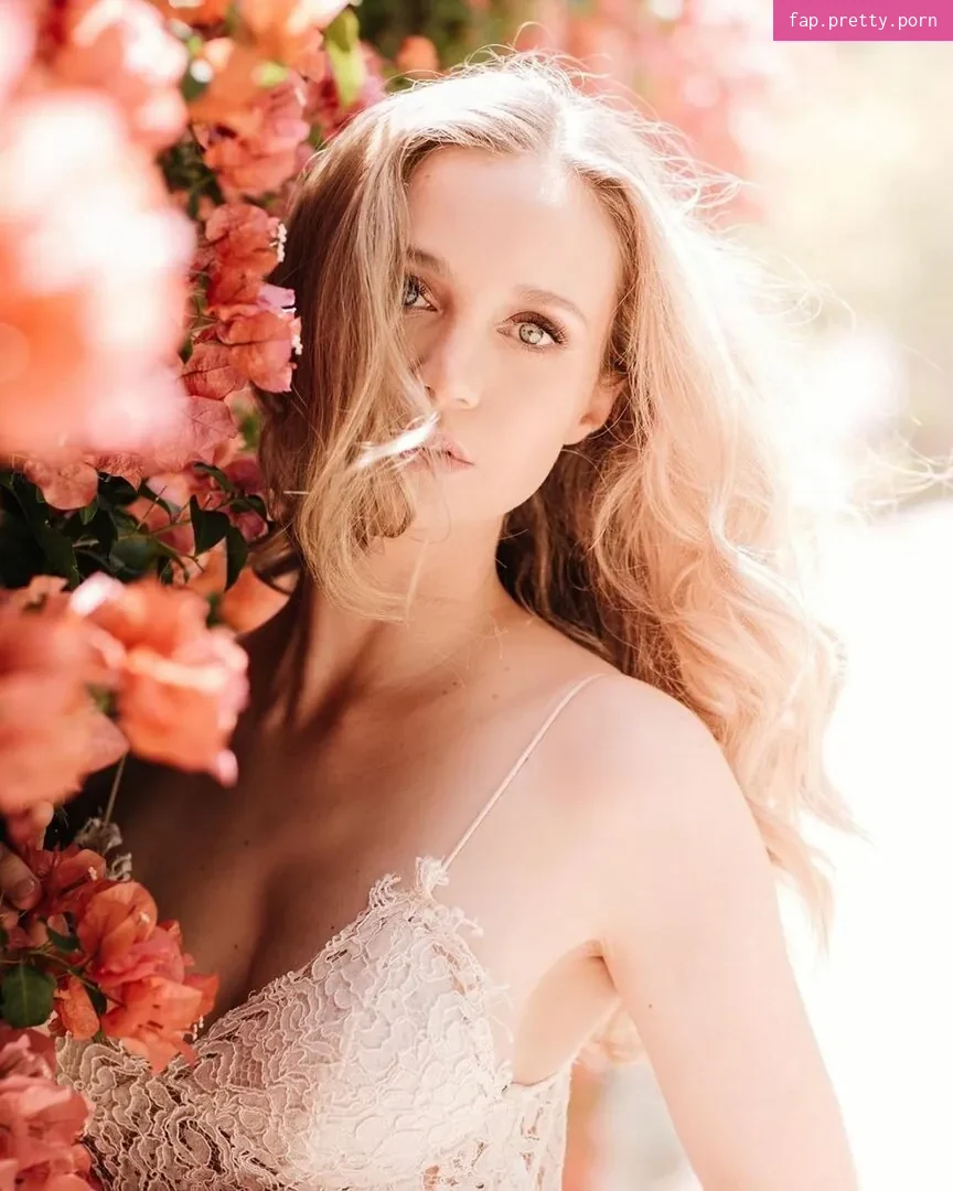 Fiona Gubelmann - Photo #08
