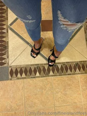 fineislandfeet