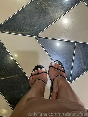 fineislandfeet