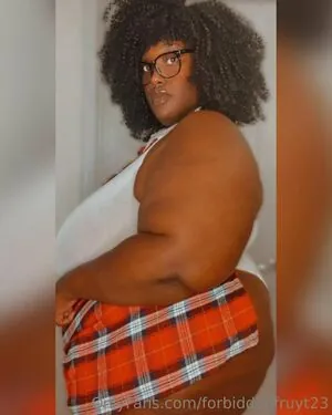 forbiddenfruyt23