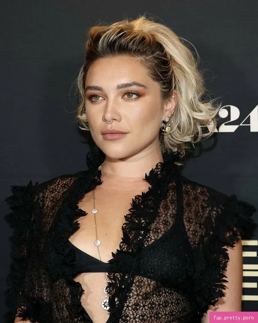 Florence Pugh - Photo #12