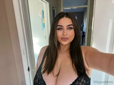 freetittygoddess