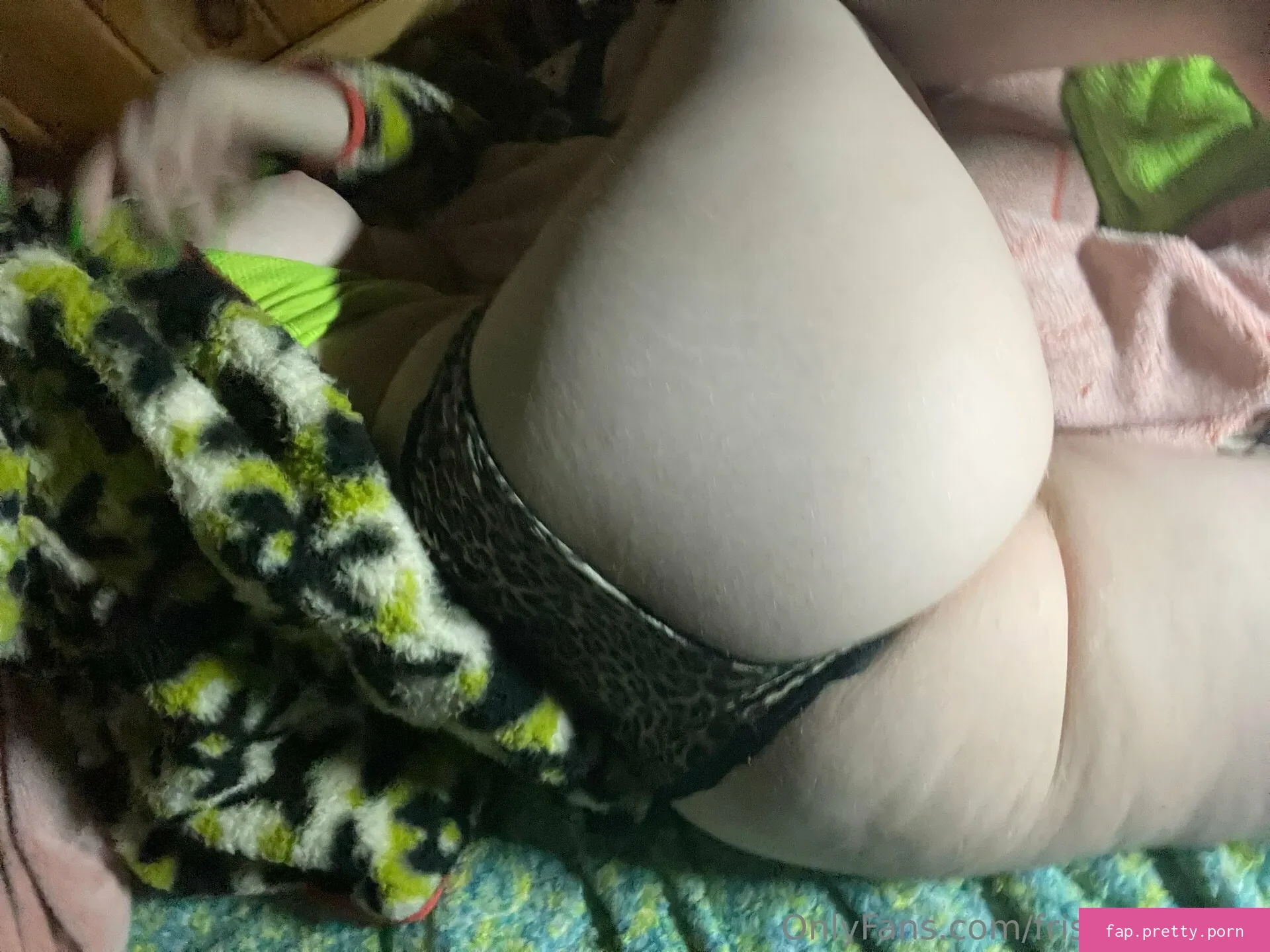 friskyfeline69 - Photo #05