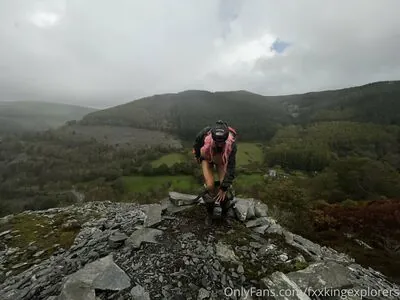 fxxkingexplorers
