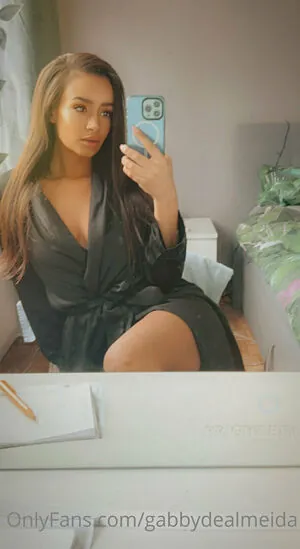 gabbydealmeida