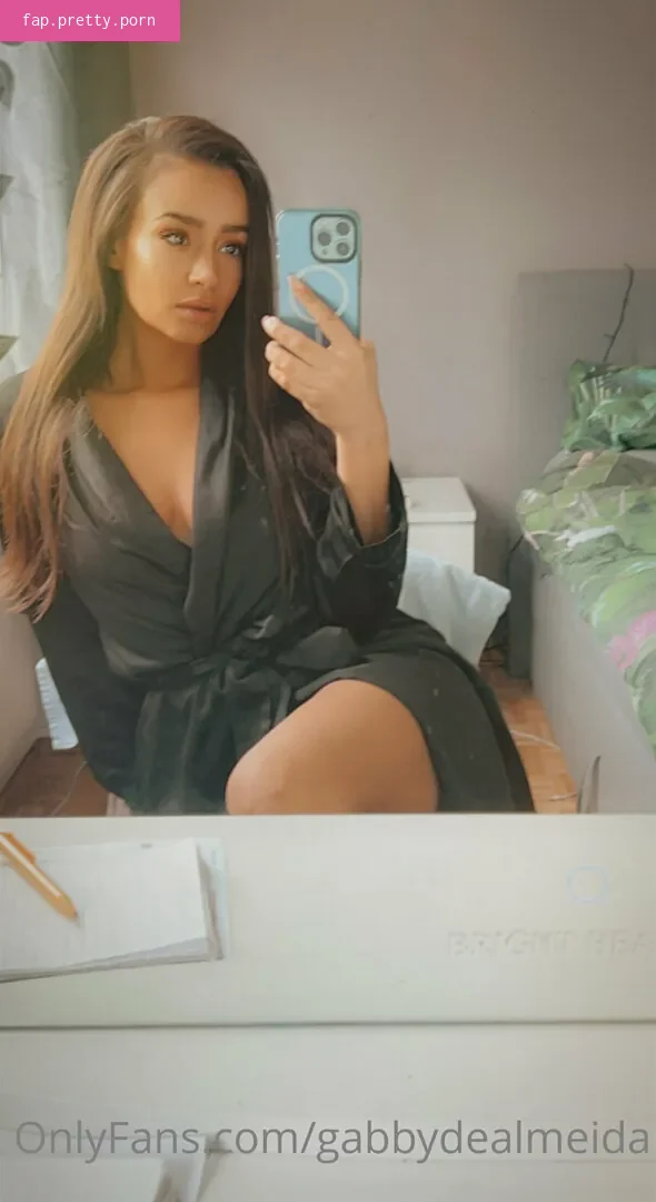 gabbydealmeida - Photo #89