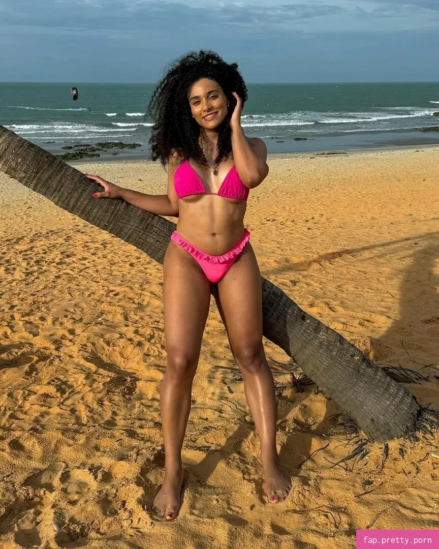 Gabriela Augusto - Photo #02