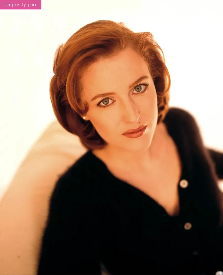 Gillian Anderson - Photo #16