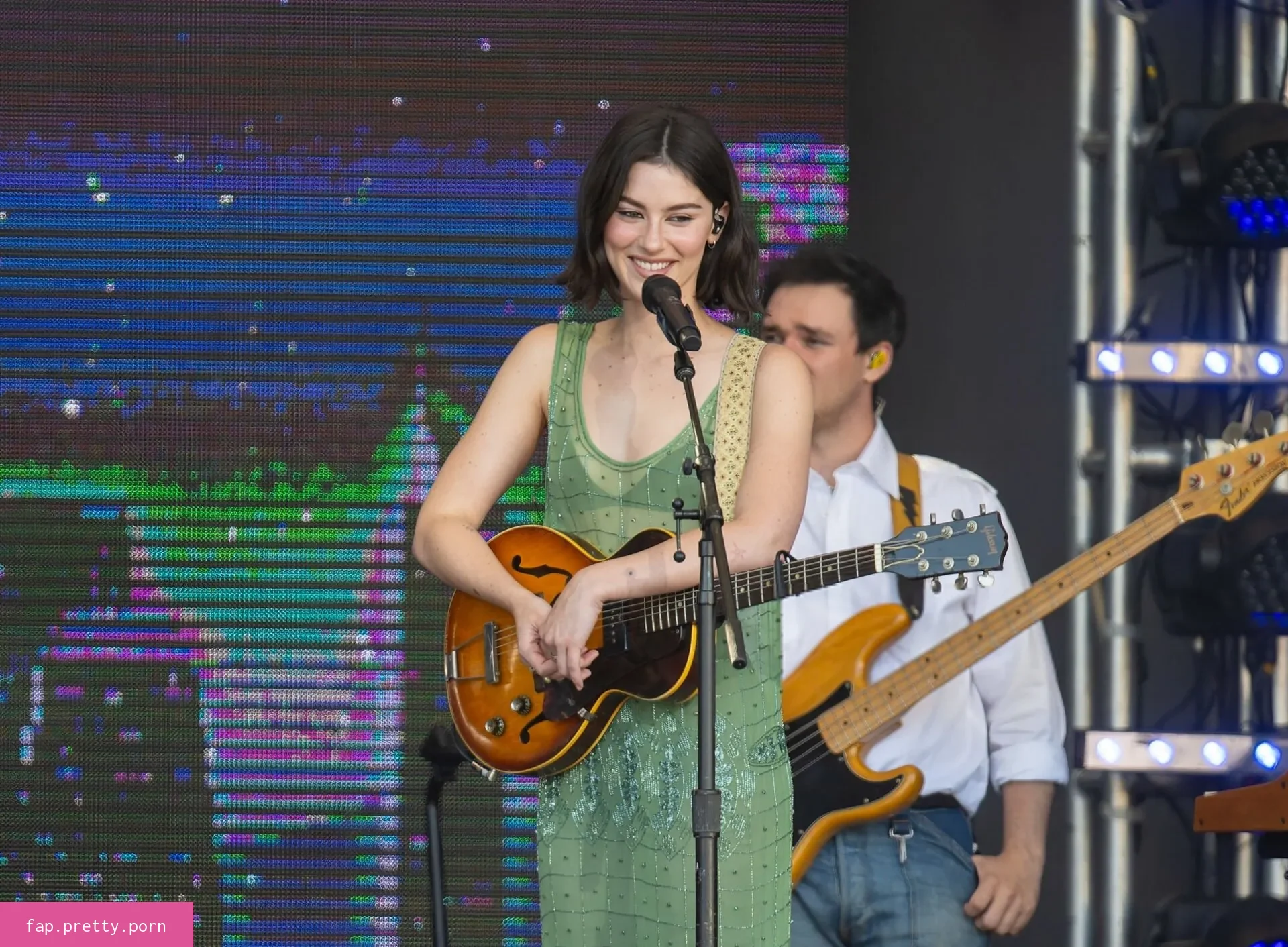 Gracie Abrams - Photo #25
