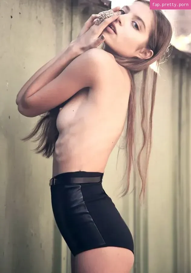 Ganna Bogdan - Photo #00