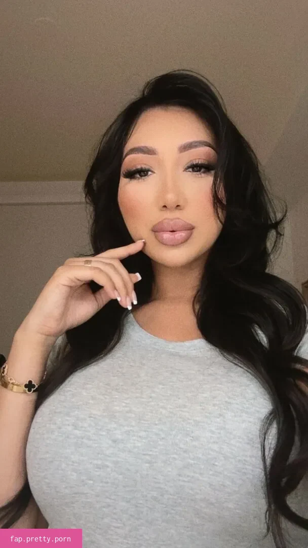 Gigi__chanel - Photo #02