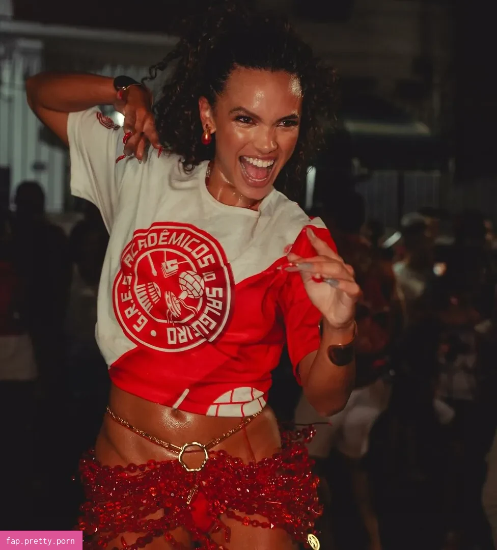 Giovana Cordeiro - Photo #55