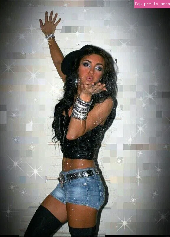 GiGi Dolan - Photo #25