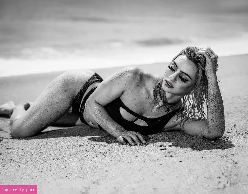 Gigi Dolin - Photo #09