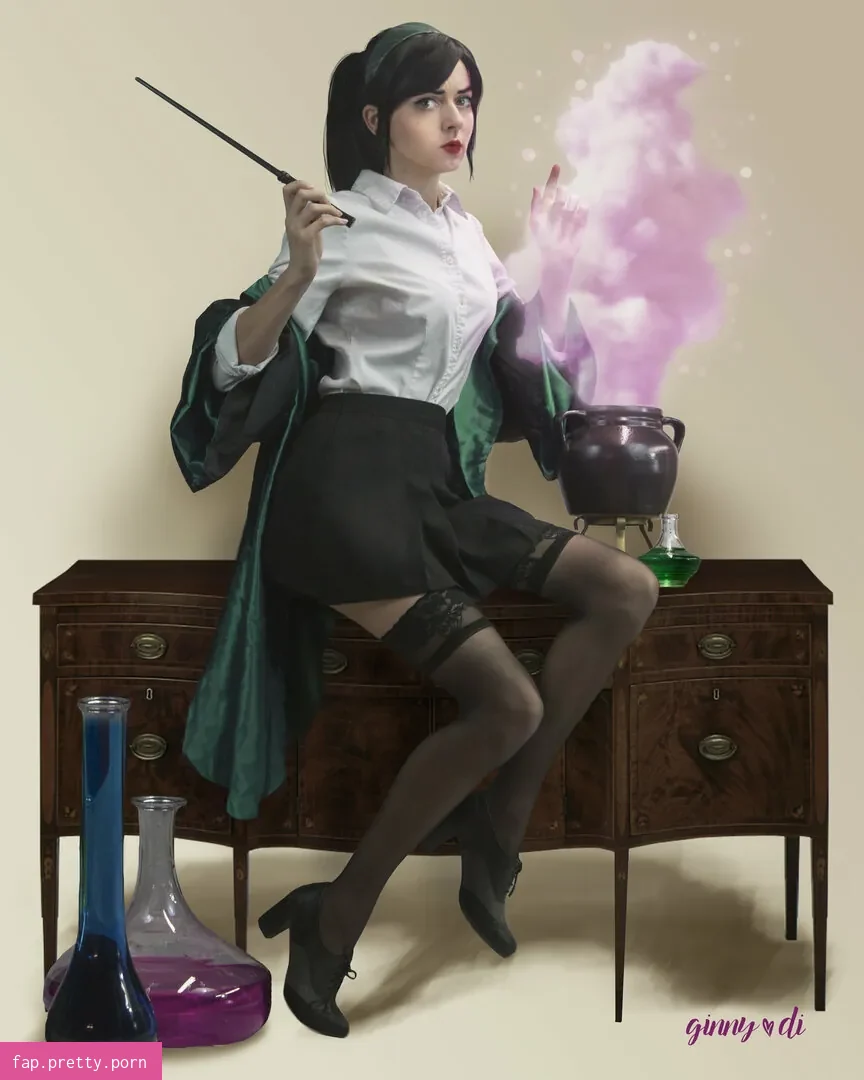 Ginny Di - Photo #28