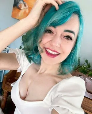 Ginny Di