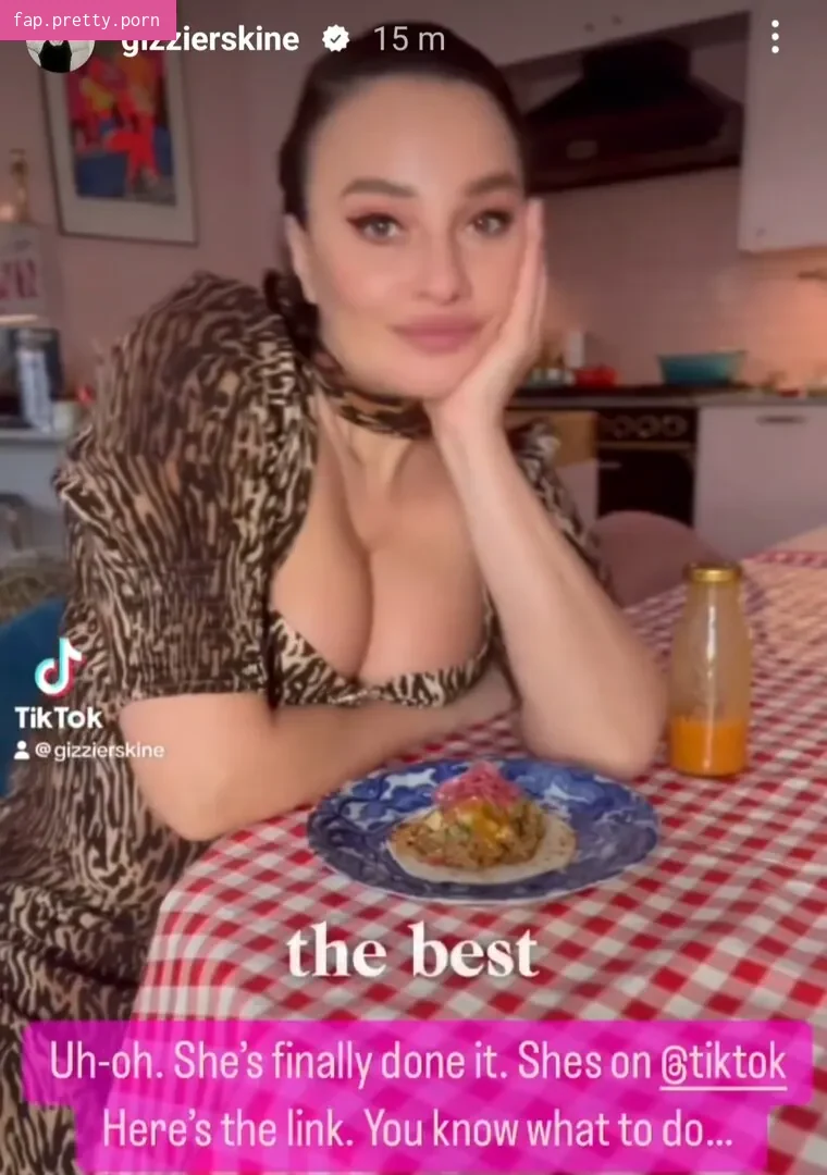 Gizzi Erskine - Photo #87