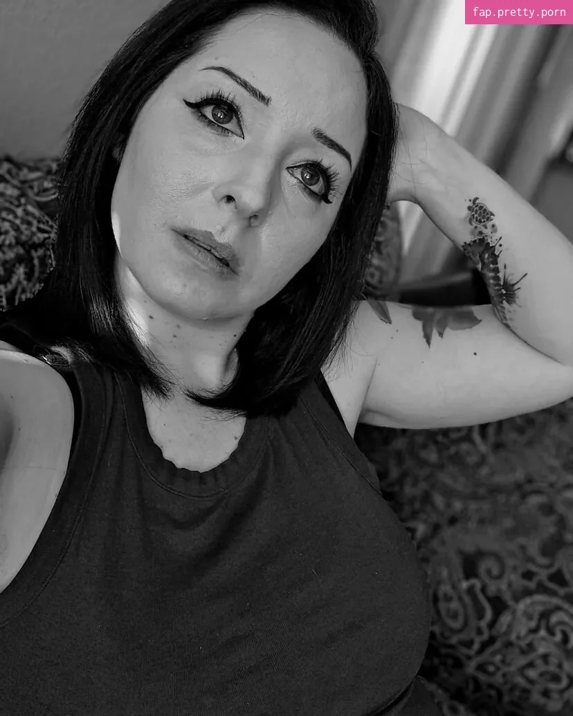 goth-goddess-thea - Photo #28