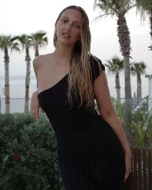 Georgia Hirst